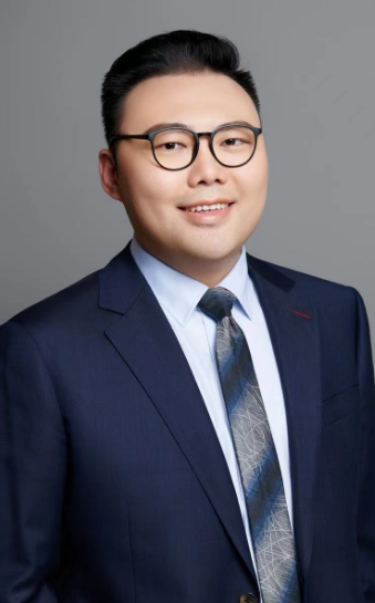 李伟