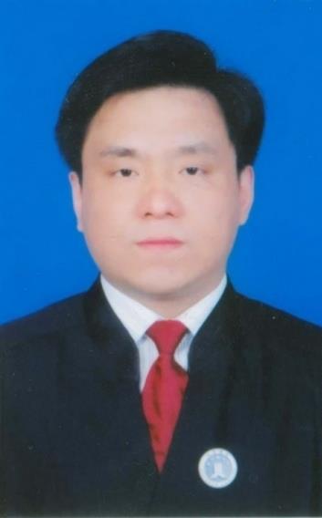 李伟