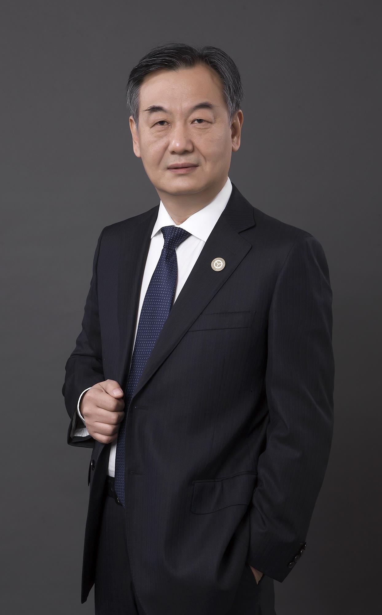 陈华