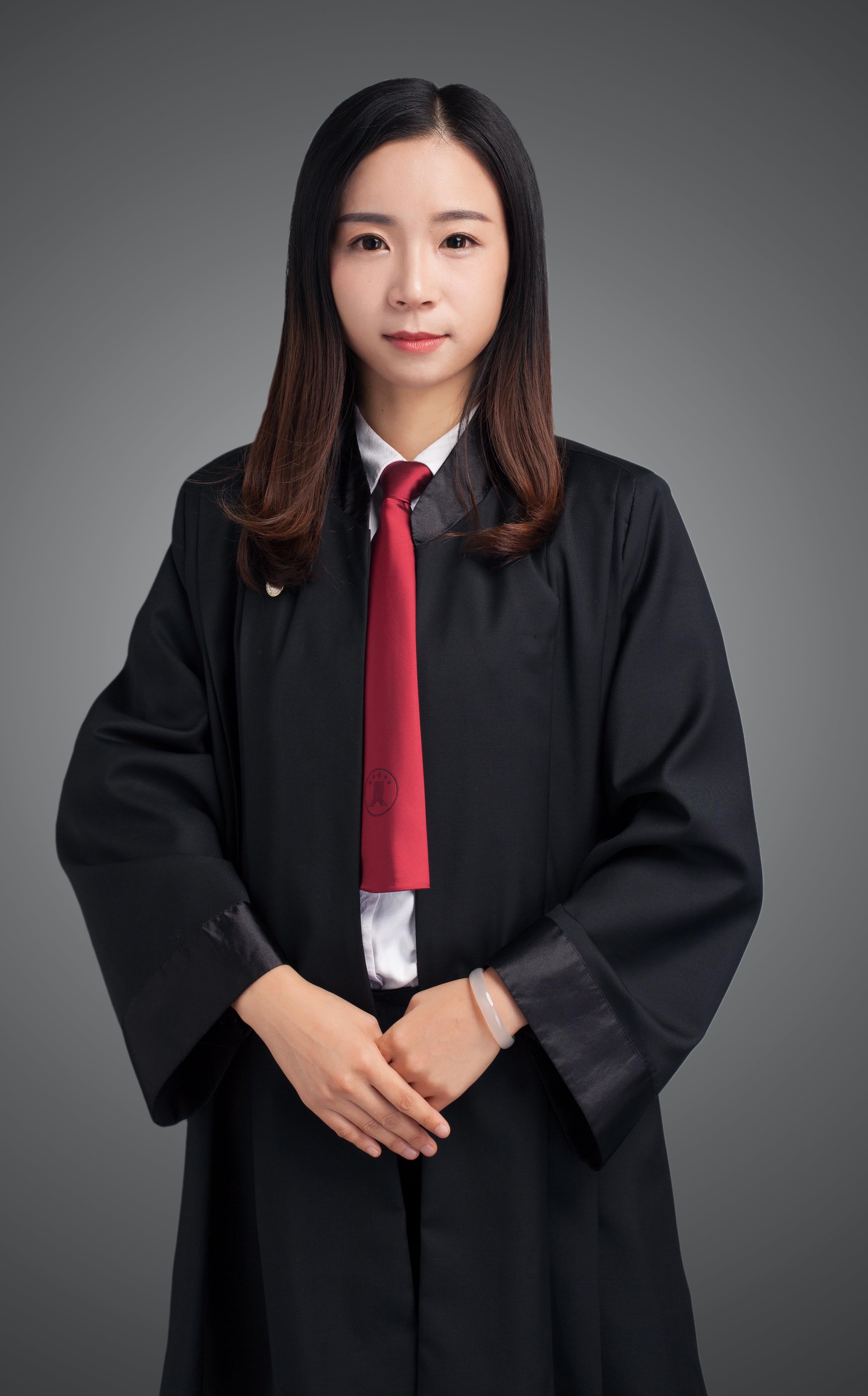 张妍