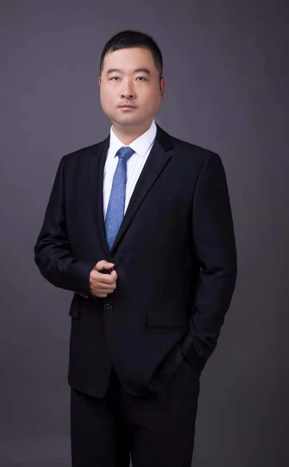 崔启英