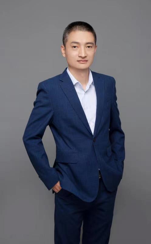 谢翱翔