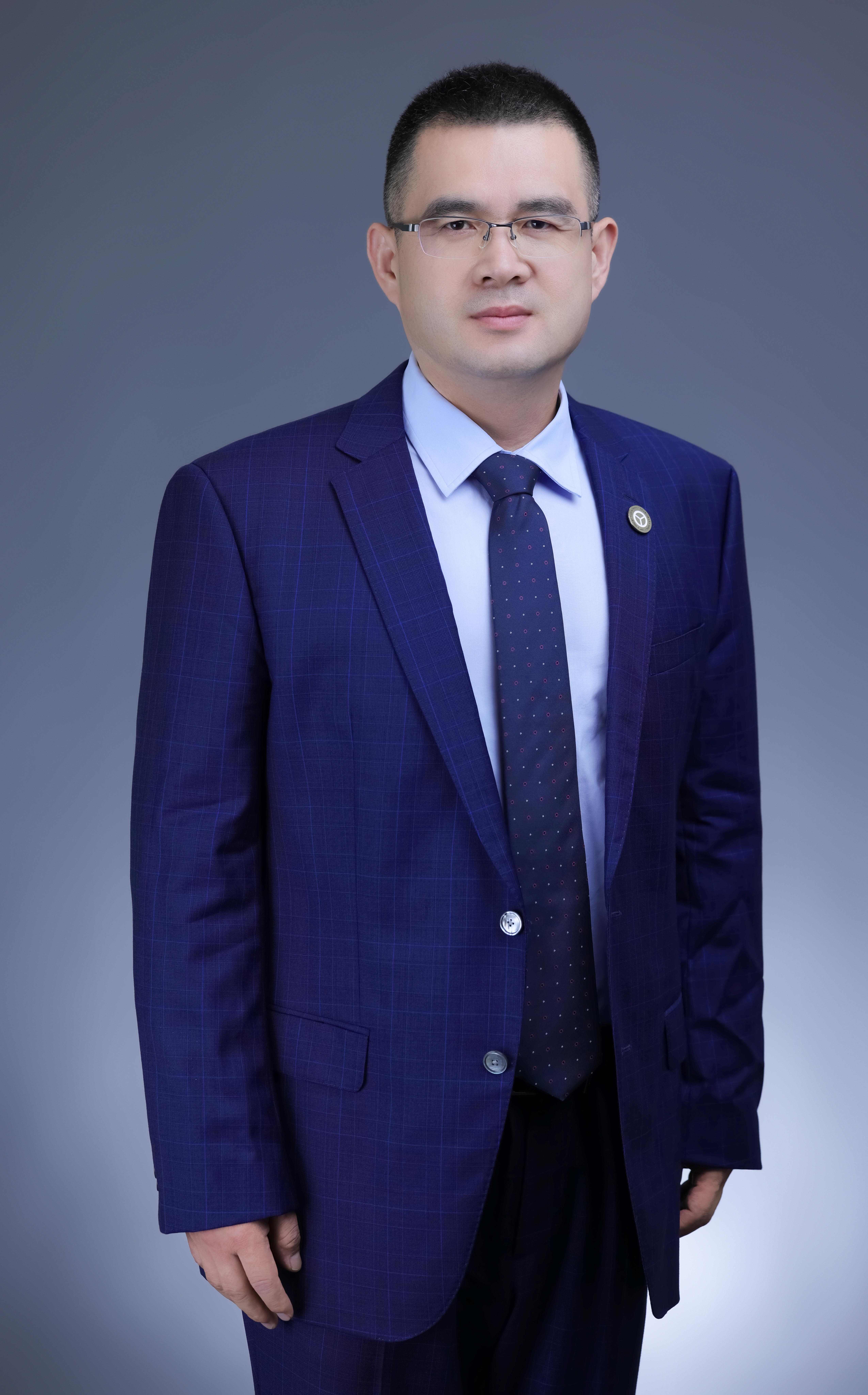 卢毅