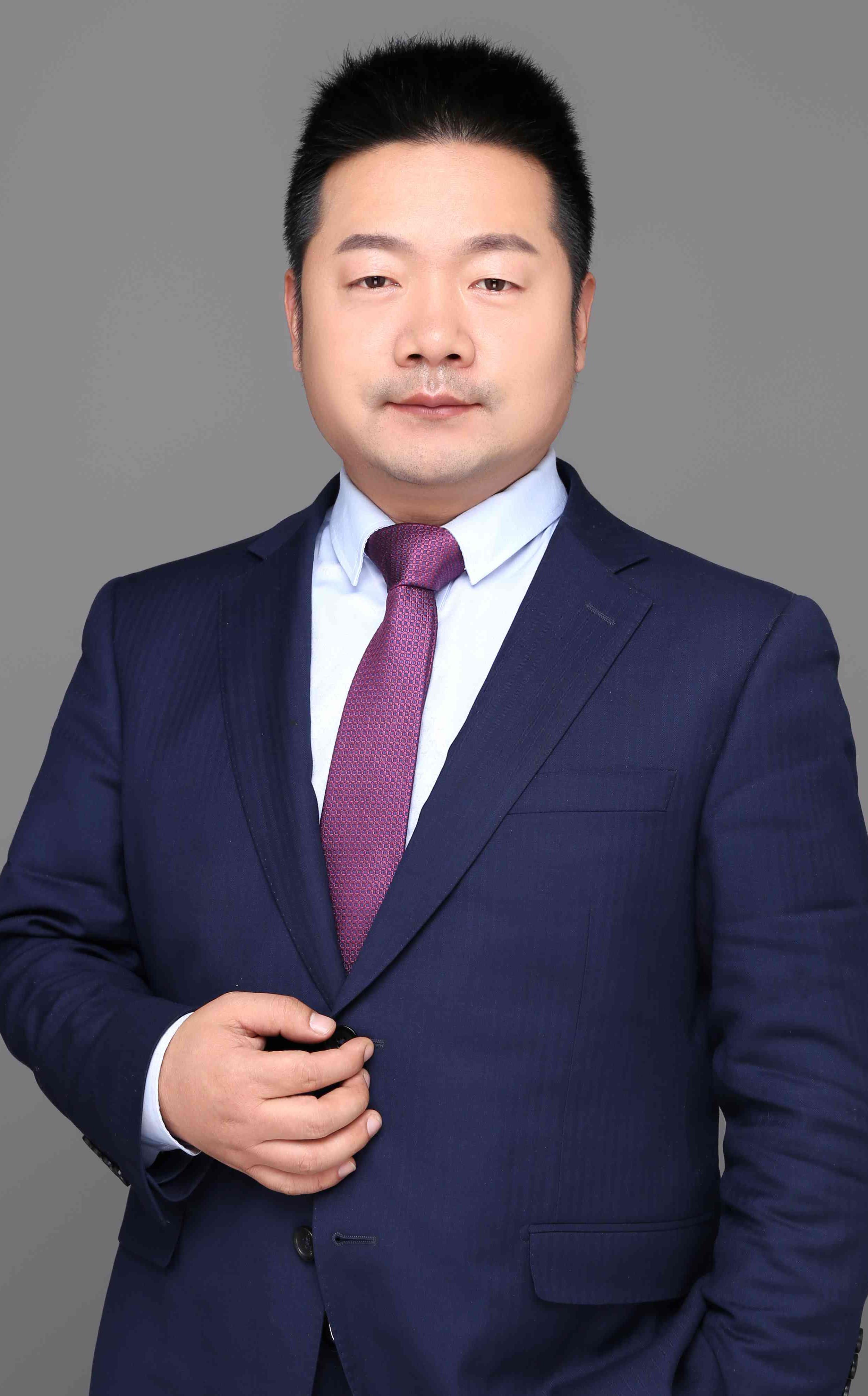 曹形龙