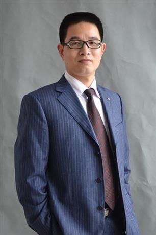 罗小华