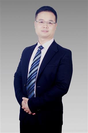 梁融
